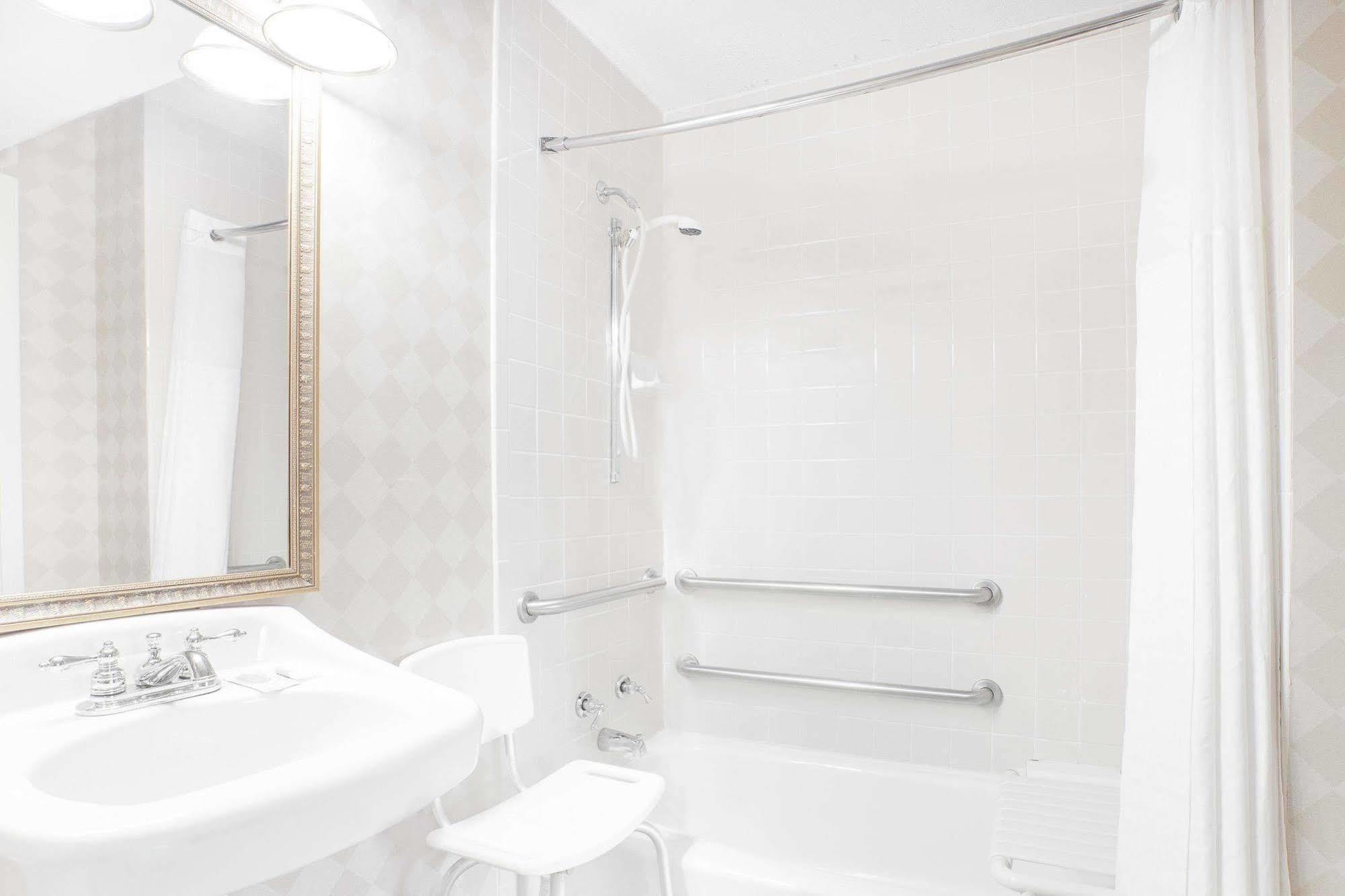 Motel Baymont By Wyndham Paris Extérieur photo