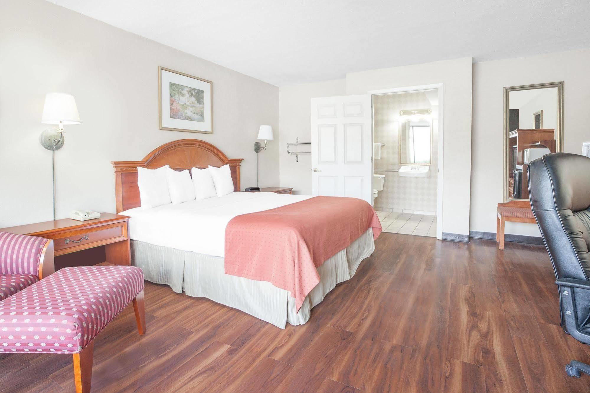 Motel Baymont By Wyndham Paris Extérieur photo